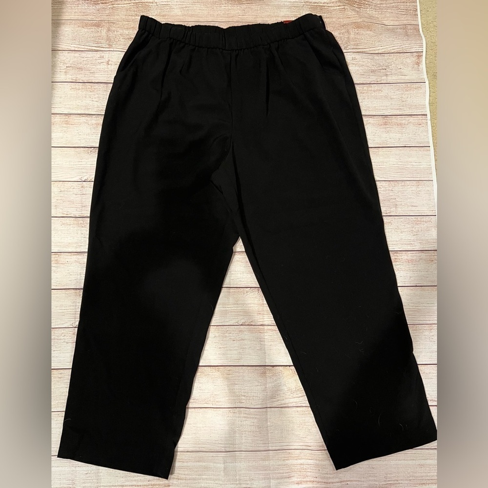 NWT - JM Collection Woman Plus size black pants size 24